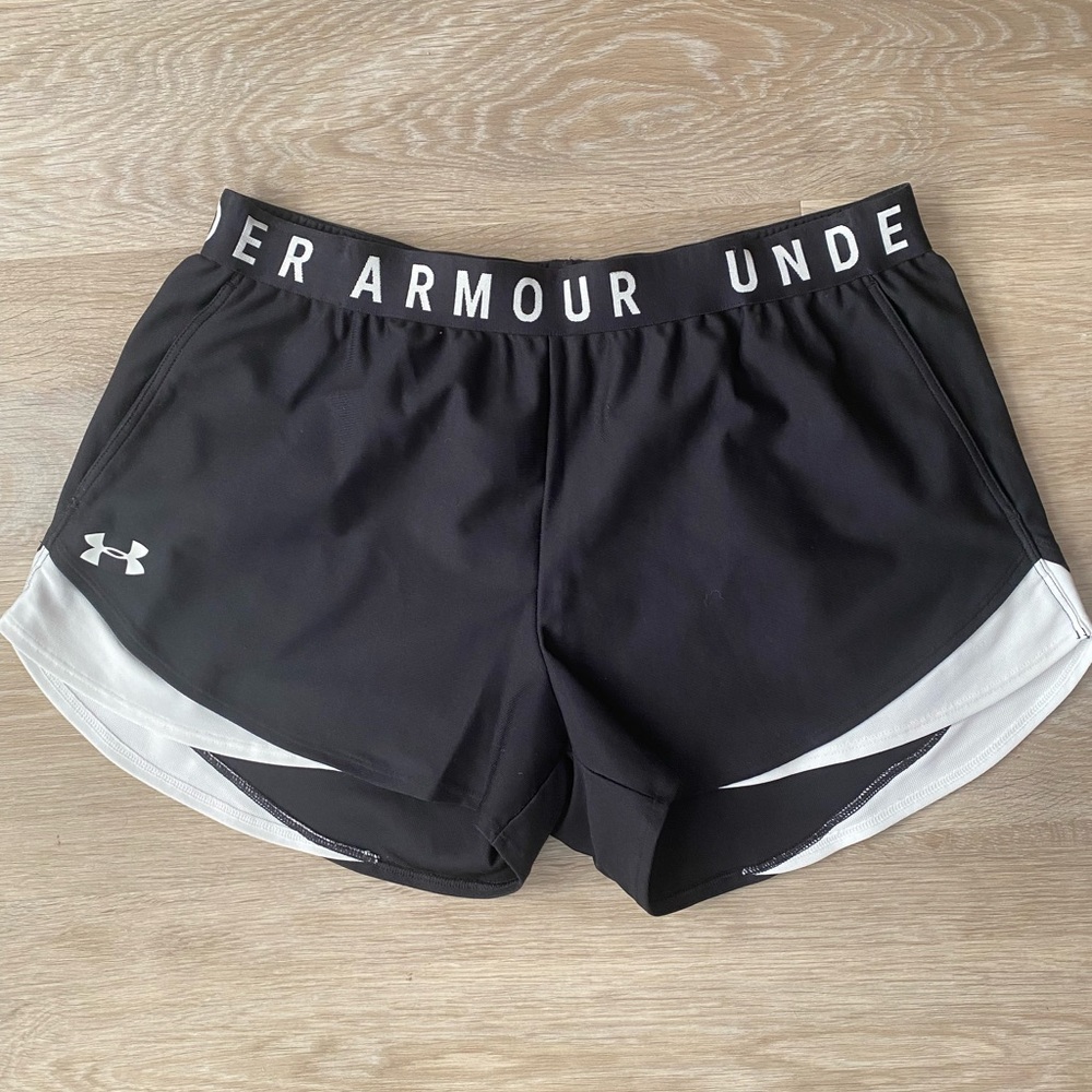 Under Armour Women's Athletic Shorts | Black & White | Large